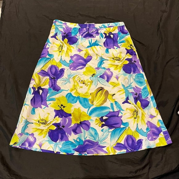 Floral high waist satin skirt - Picture 5 of 9